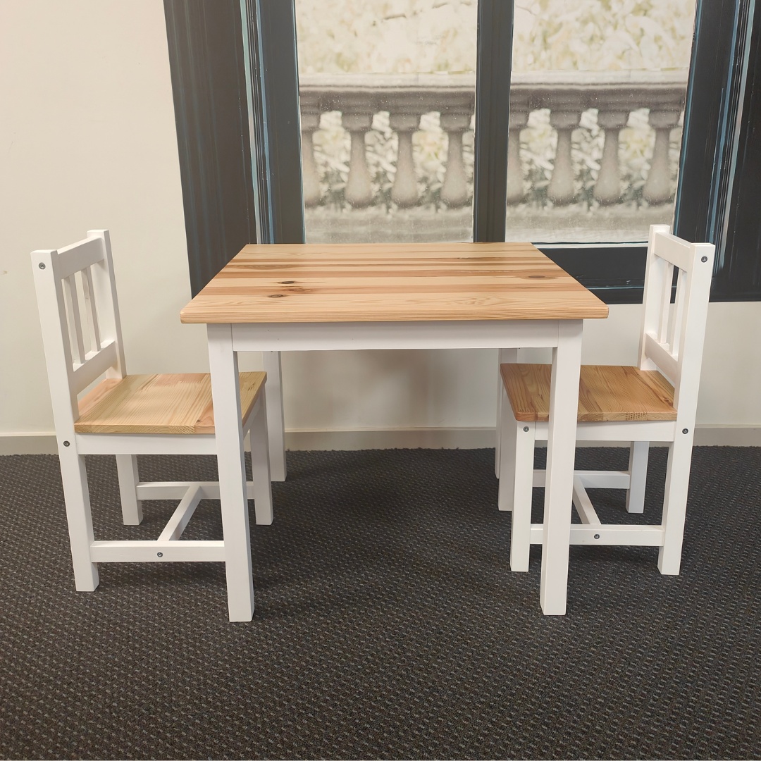 Cubby Table and 2 chairs lifestyle