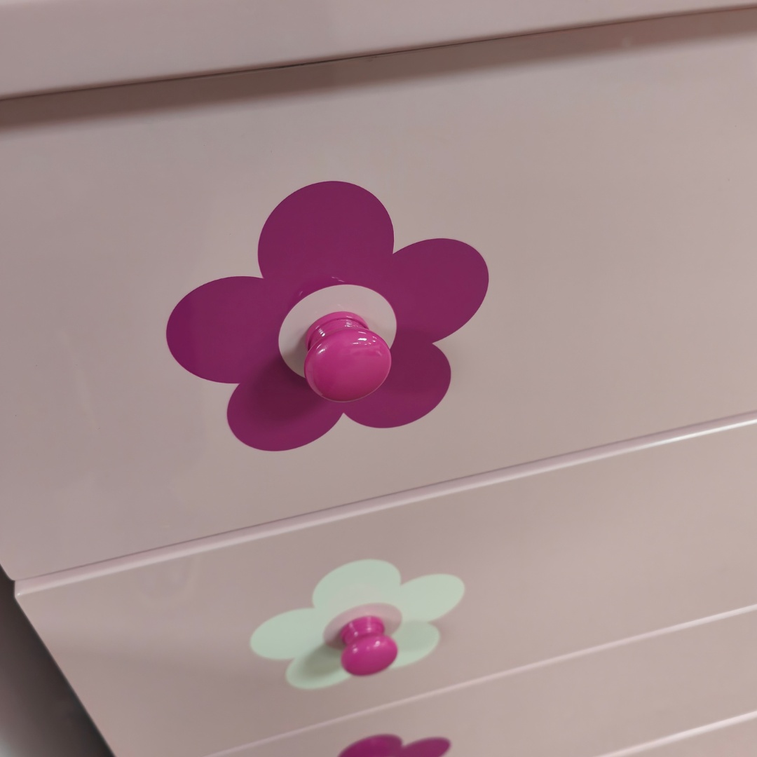 Flower chest lifestyle2