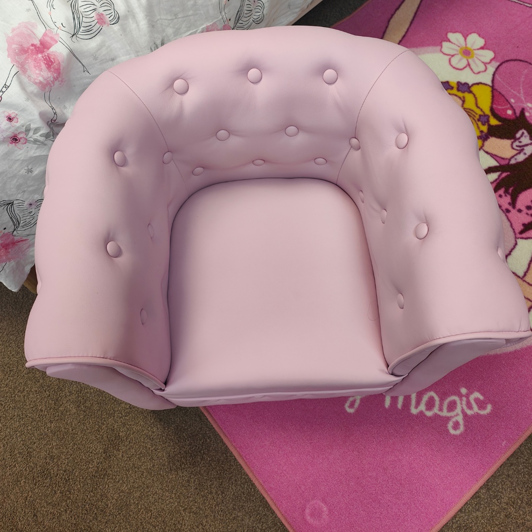 Pink armchair lifestyle (1)