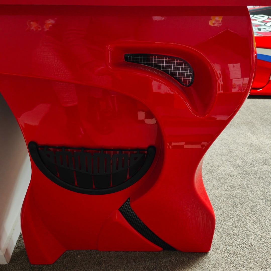 Titi Garage desk details2