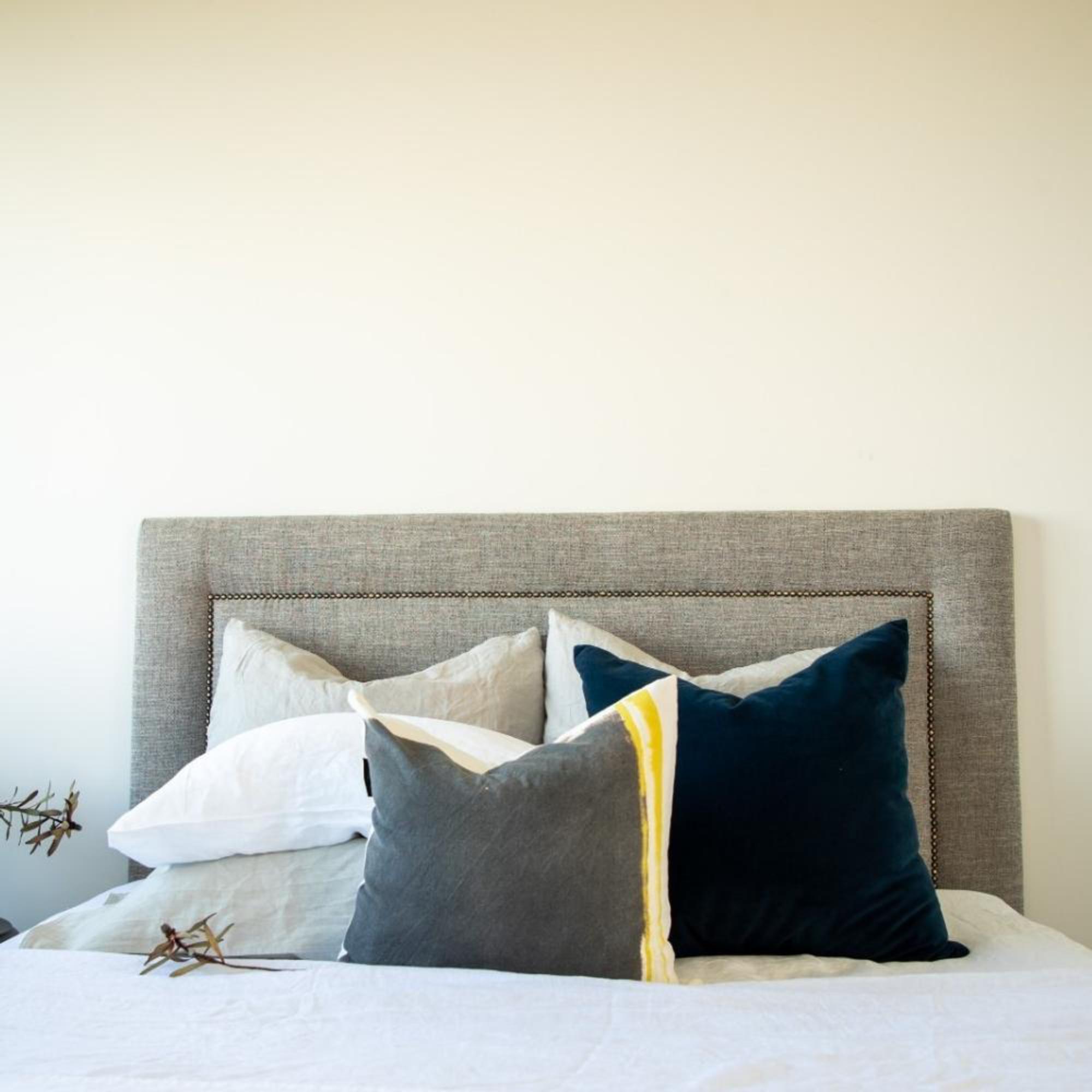 Lawrence headboard